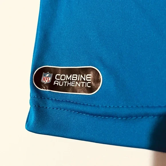 NFL New Era Team Apparel light Blue, yellow & white short sleeve t-shirt. SIZE S - Picture 6 of 10